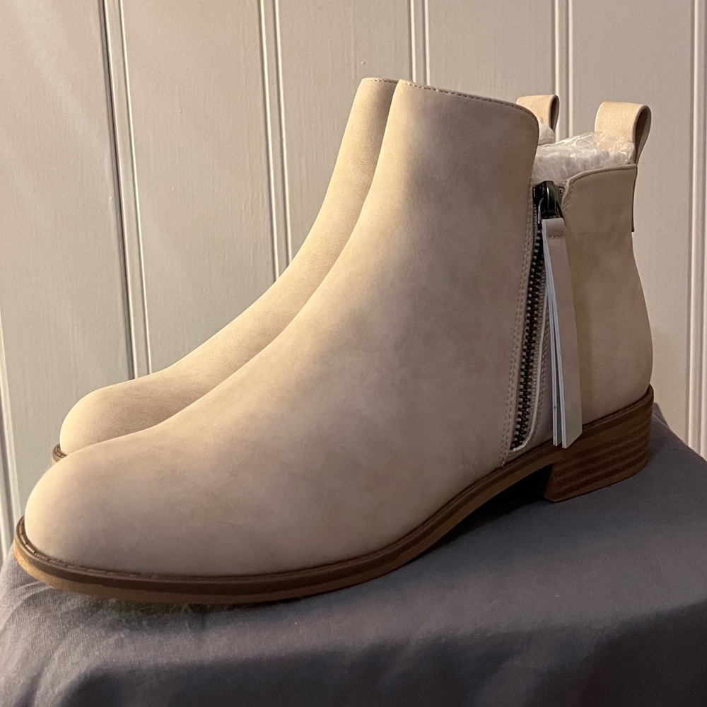 Mafulus Womens Round Toe Ankle Boots,  Faux Leather Stacked Low Heel Side Zipper - Picture 9 of 16